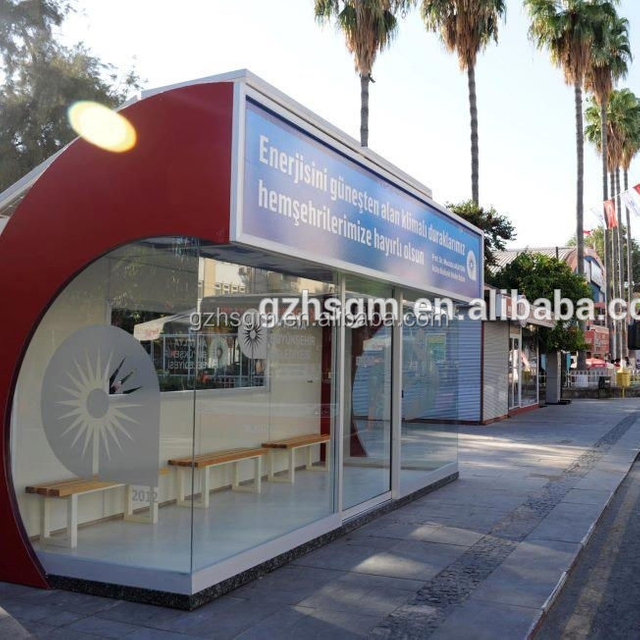 Refugio de parada de autobús con aire acondicionado y silla de espera en el interior